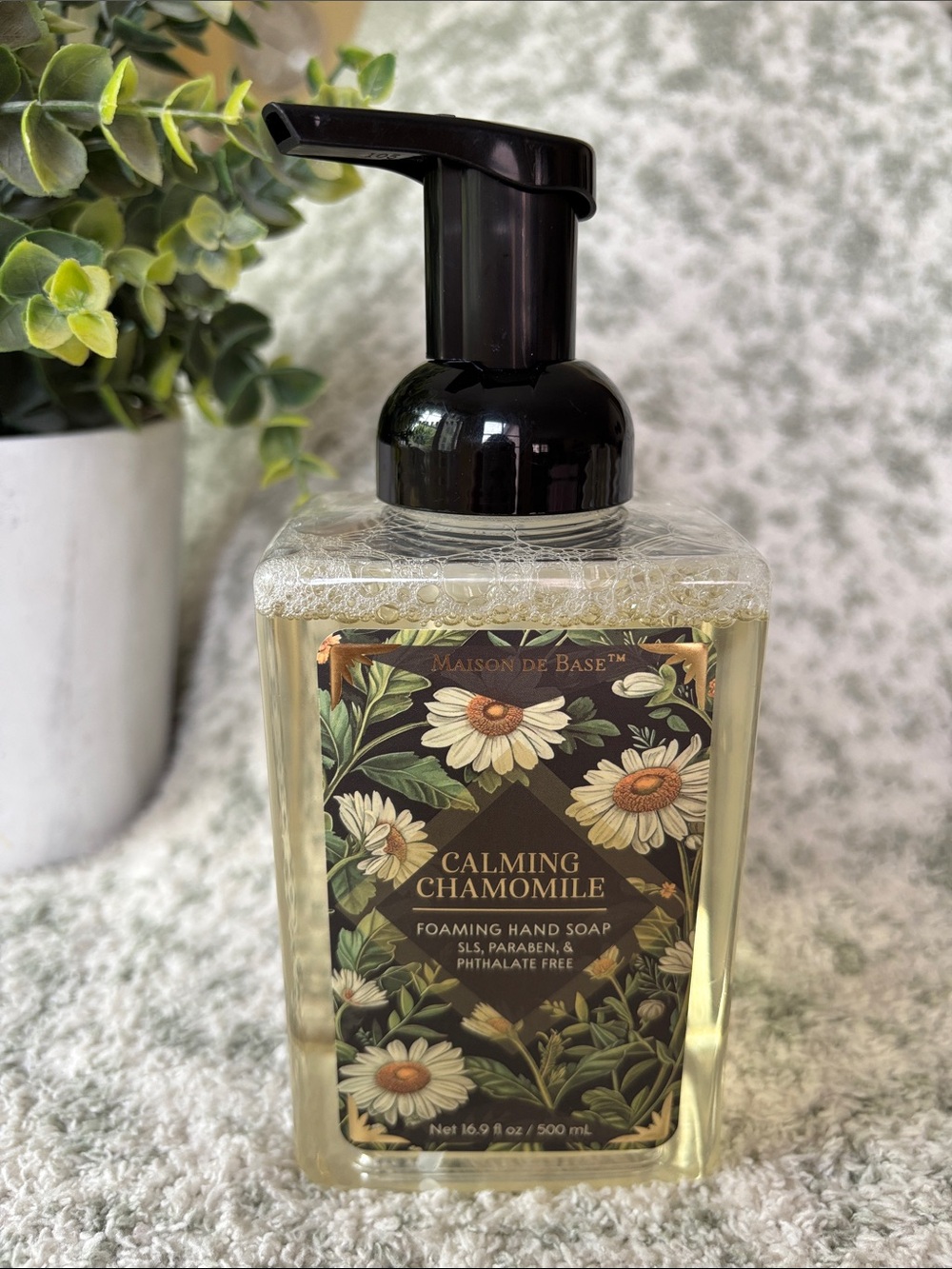 Maison De Base Calming Chamomile Scented Foaming Hand Soap NWT 16.9oz